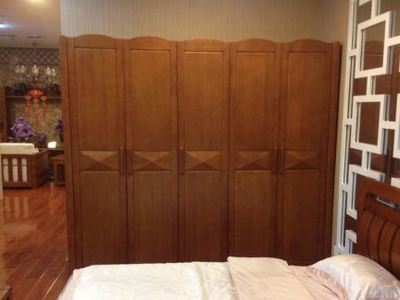 臥室實木衣柜門效果圖