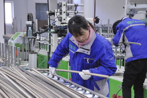 中木樵夫到菏澤萬森木業(yè)參觀交流